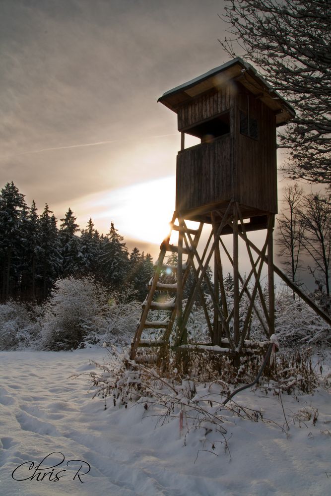 Jägerstand in Wintersonne von Chris Ill 