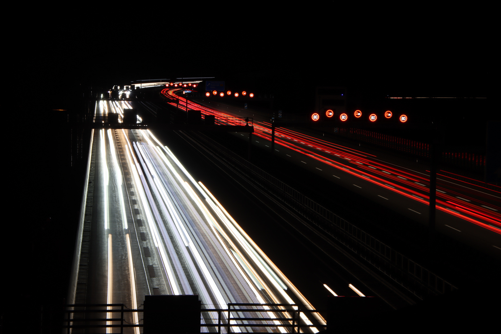 Jagdbergtunnel bei Nacht