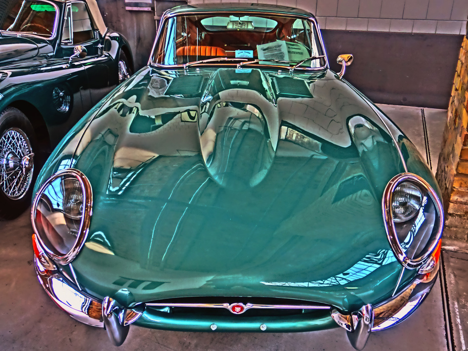 Jaguar E