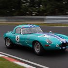 Jaguar E-Type auf der Ideallinie