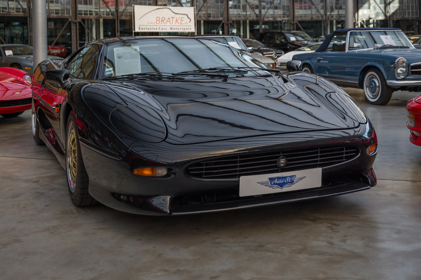 Jaguar XJ220