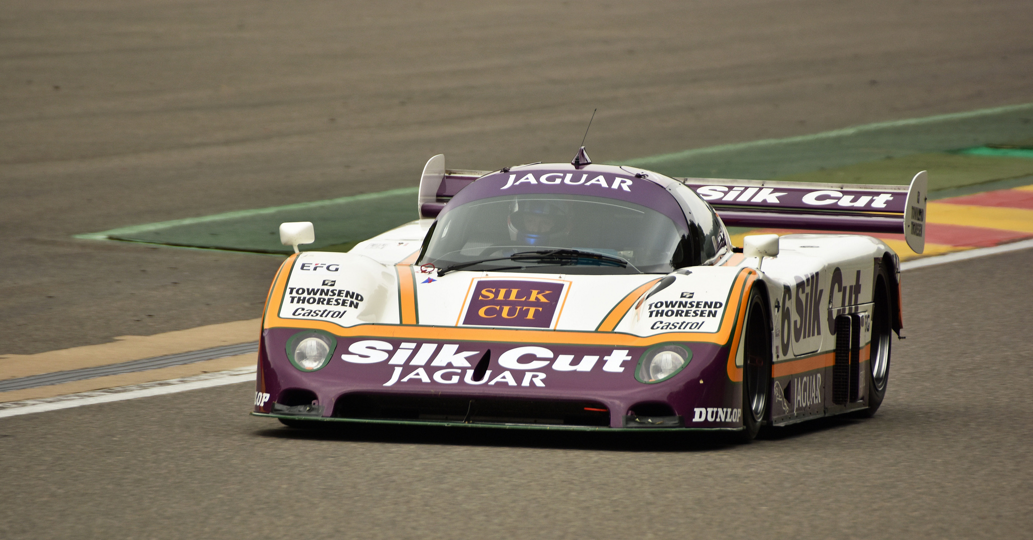 Jaguar XJR8 