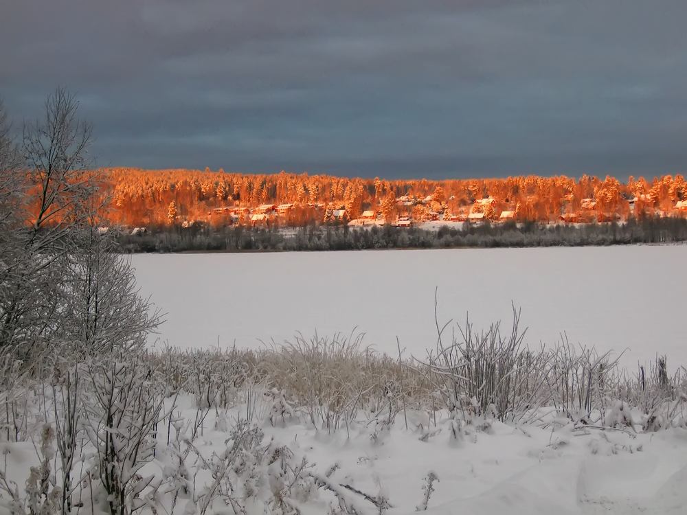 Jahreswechsel 2009-10 in Nordschweden - Mittagsstimmung von Volker Weigelt Dr. 