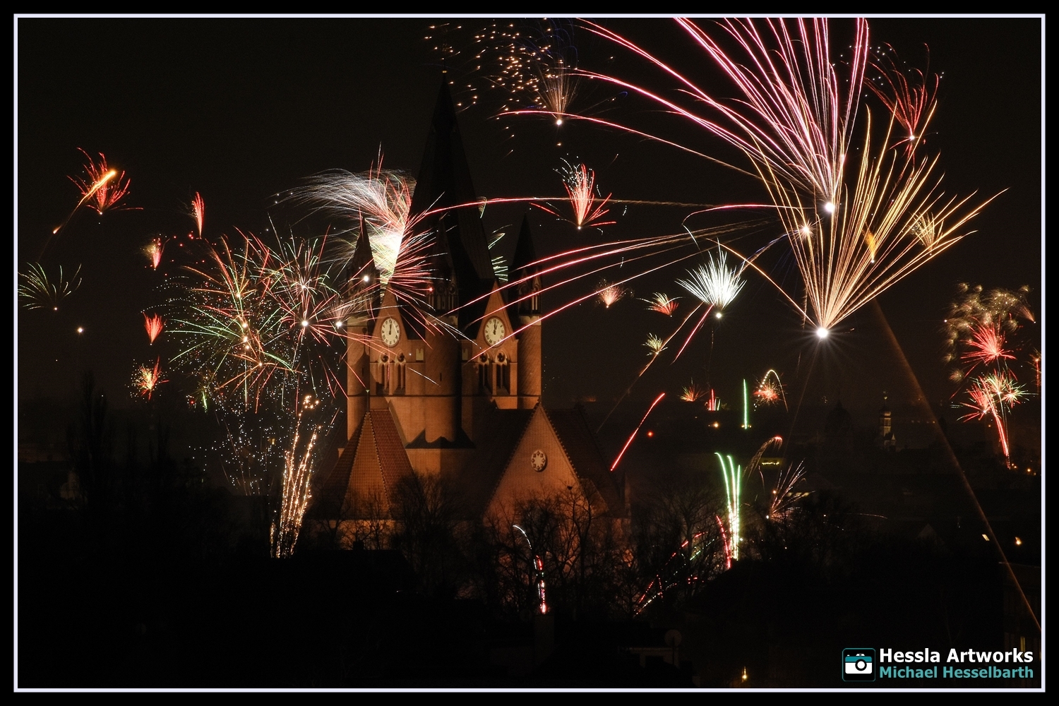 Jahreswechsel, Feuerwerk - Paulusviertel in Halle.