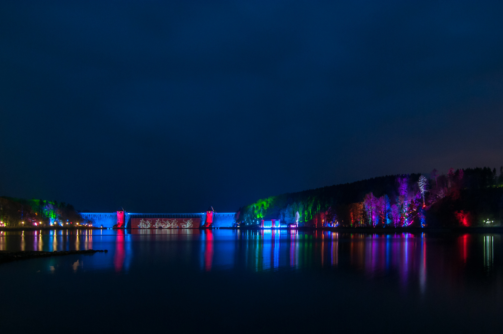 Jahrhundertleuchten Sperrmauer Möhnesee 2