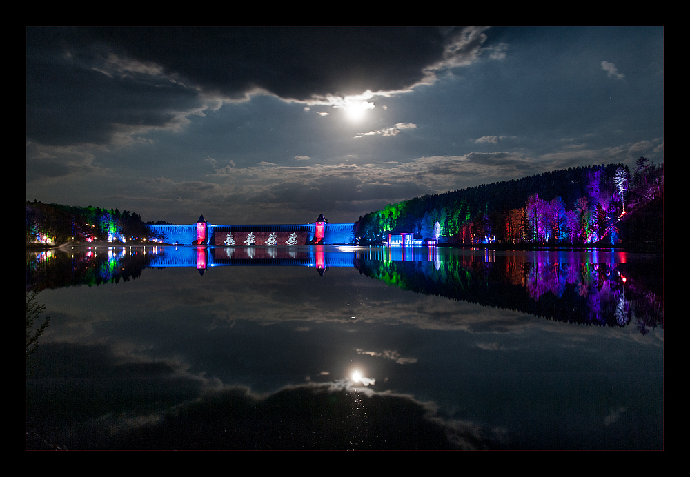 Jahrhundertleuchten Sperrmauer Möhnesee