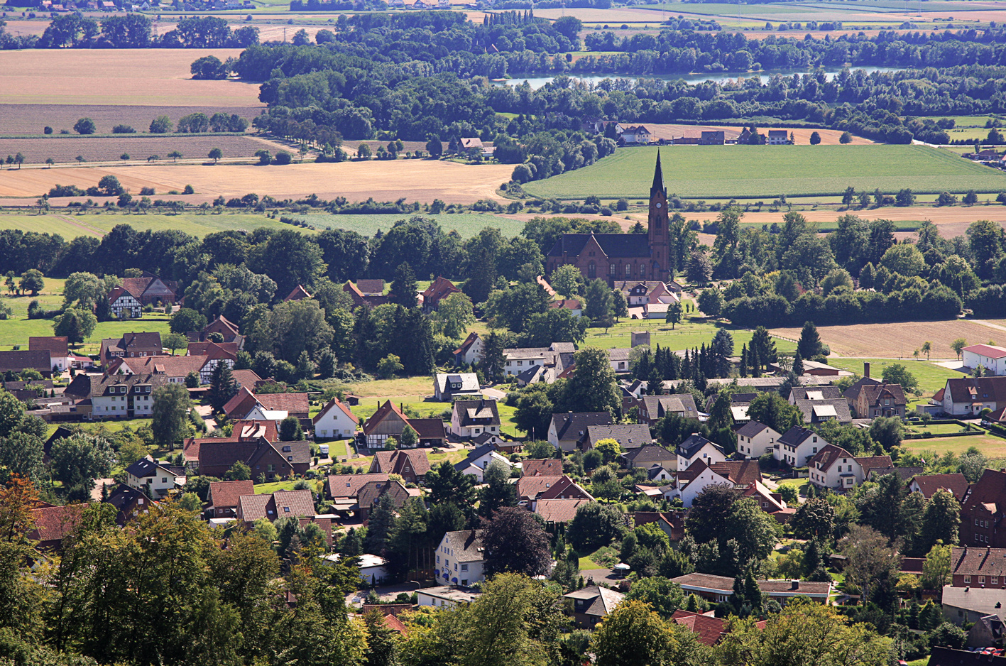 Jahrtausendblick ins Wesertal bei Steinbergen