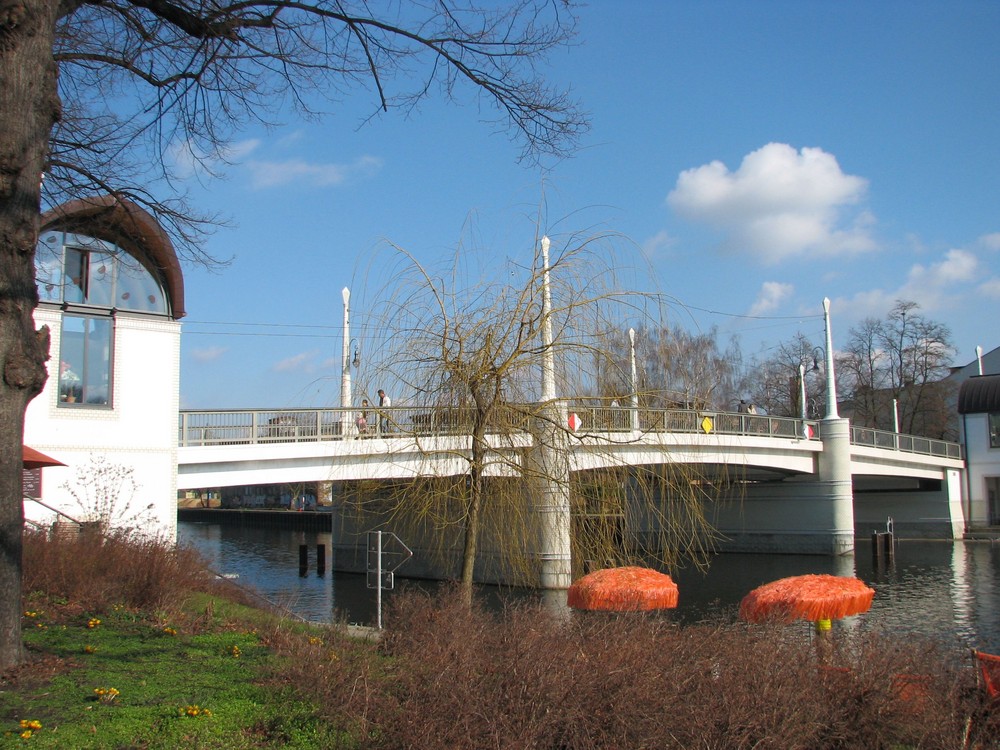 Jahrtausendbrücke