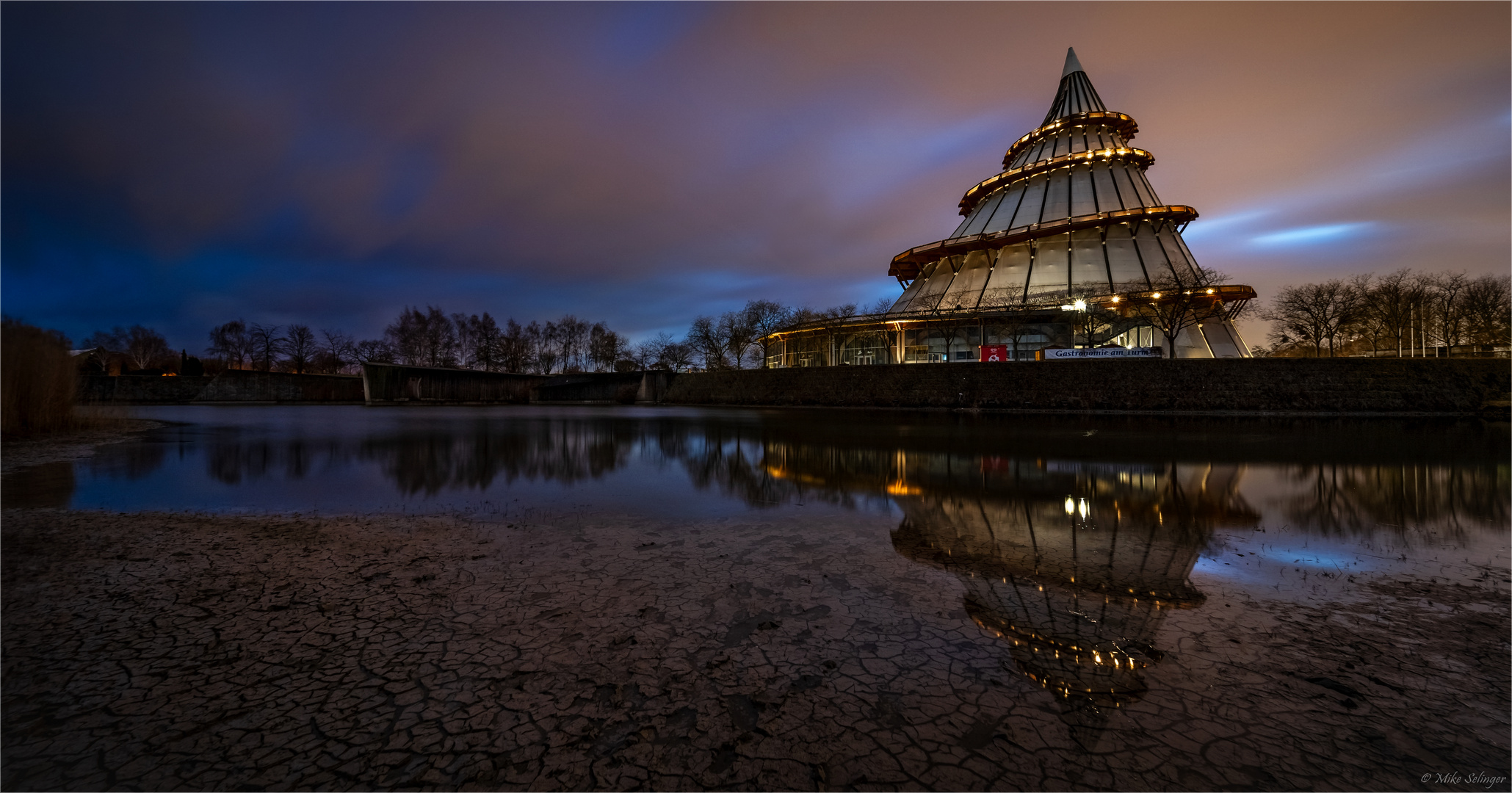 Jahrtausendturm / Elbauenpark Magdeburg Foto & Bild nacht, himmel