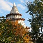 Jahrtausendturm im Herbst