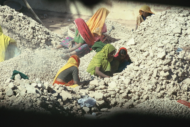 Jaipur - Hawa Mahal, women at work