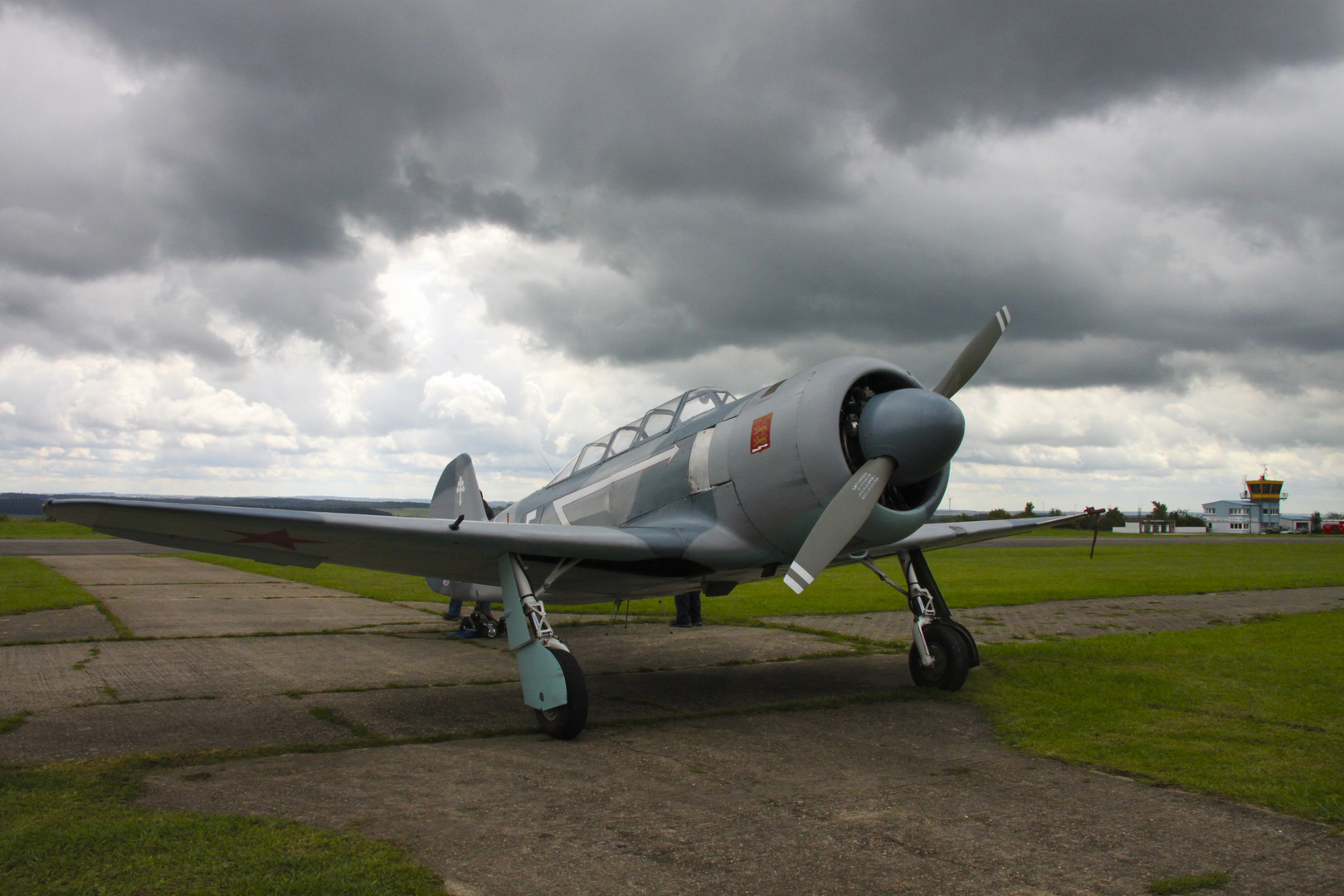 Jak auf dem Flugplatz