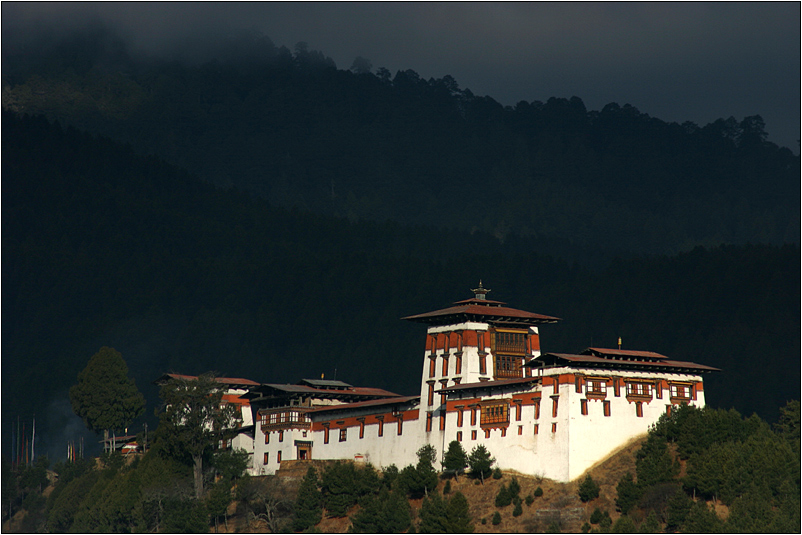 jakar - dzong