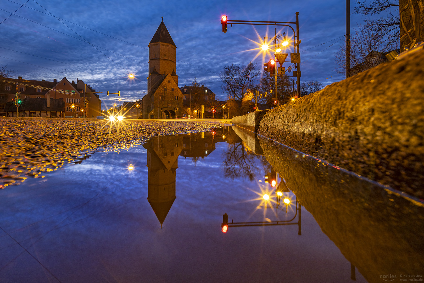 Jakobertor bei Nacht