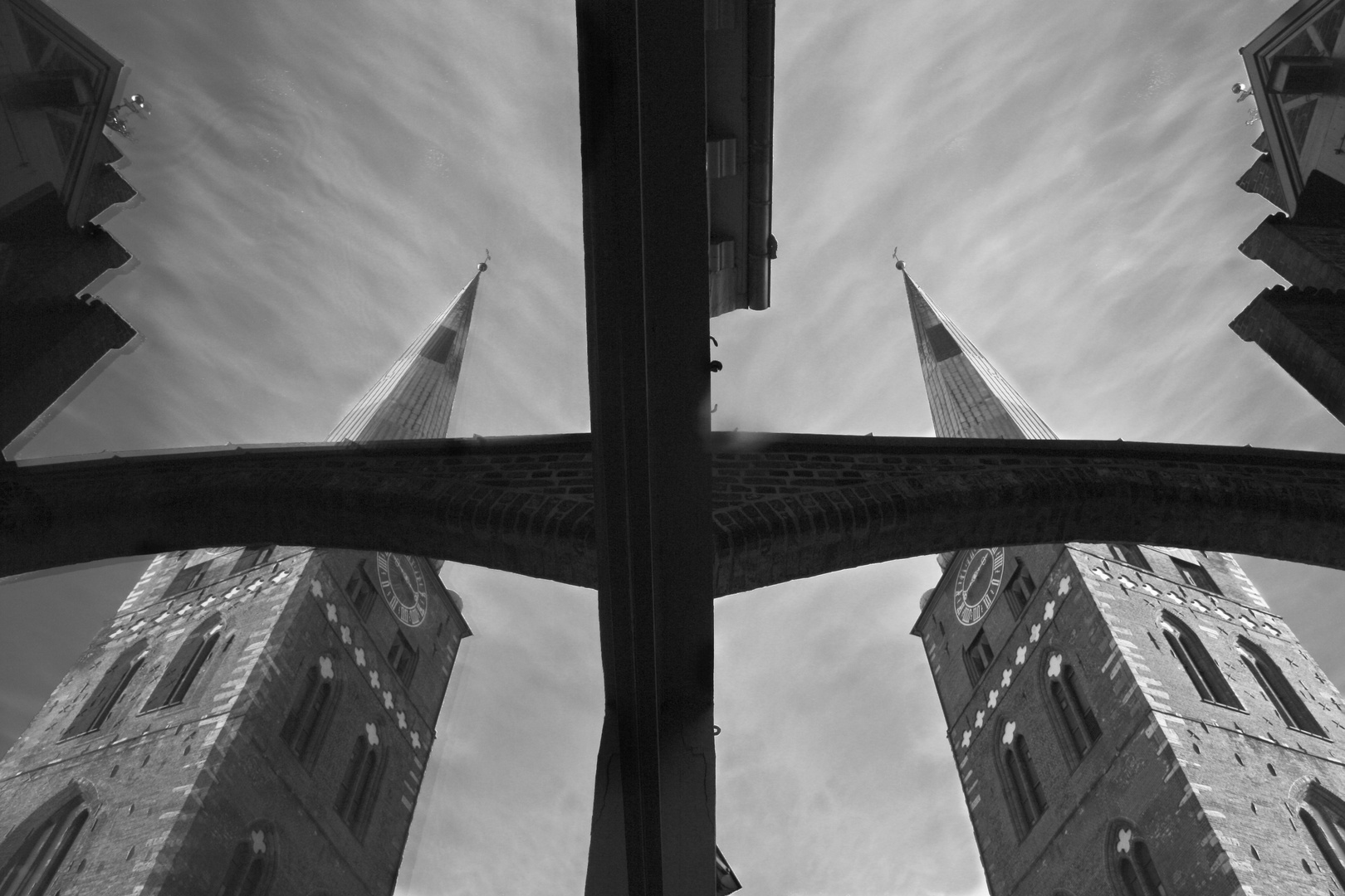 Jakobi Kirche im Spiegel