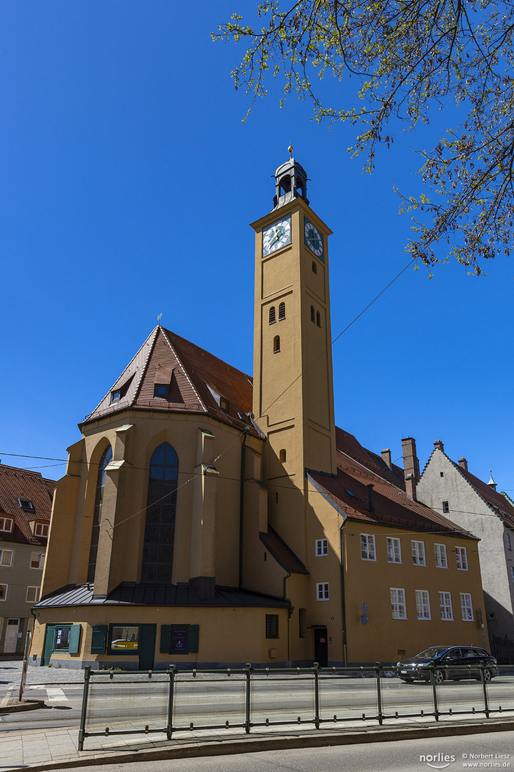 Jakobskirche im Frühling