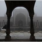 Jama Masjid im Nebel 02