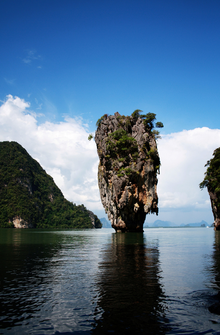 "James Bond Island"