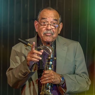 James „Ernie“ Watts 