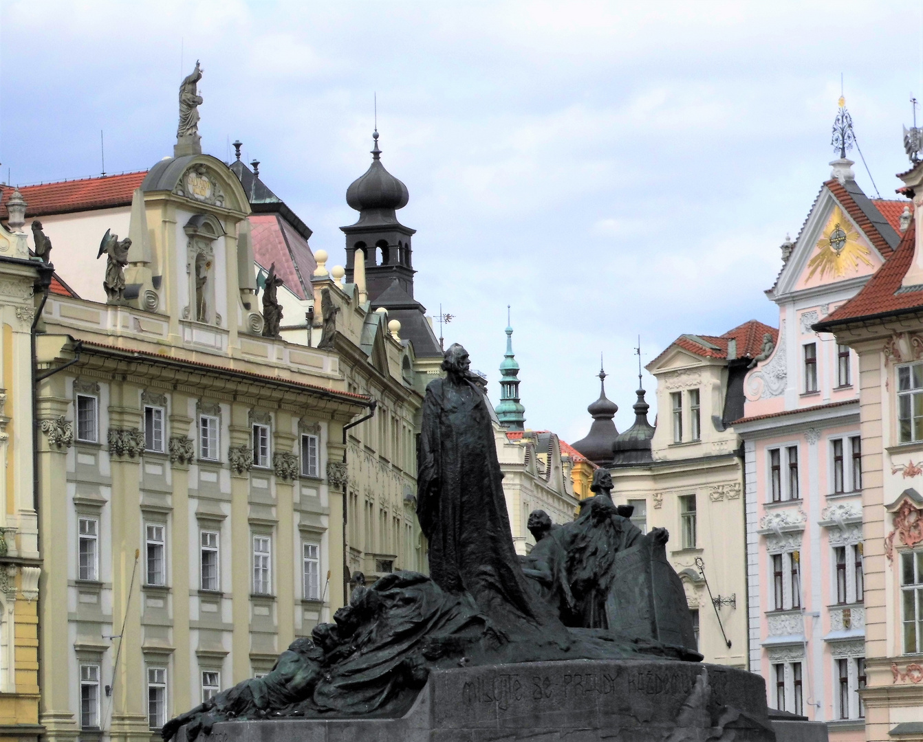 Jan-Hus-Denkmal in der goldenen Stadt (Prag)