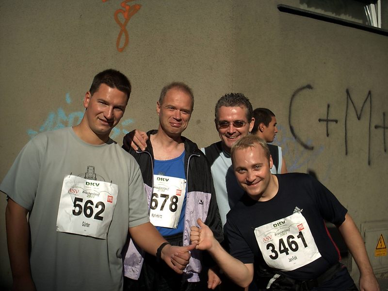 Jan Karl-Heinz Günter und Thomas kurz vor dem Brückenlauf in Köln