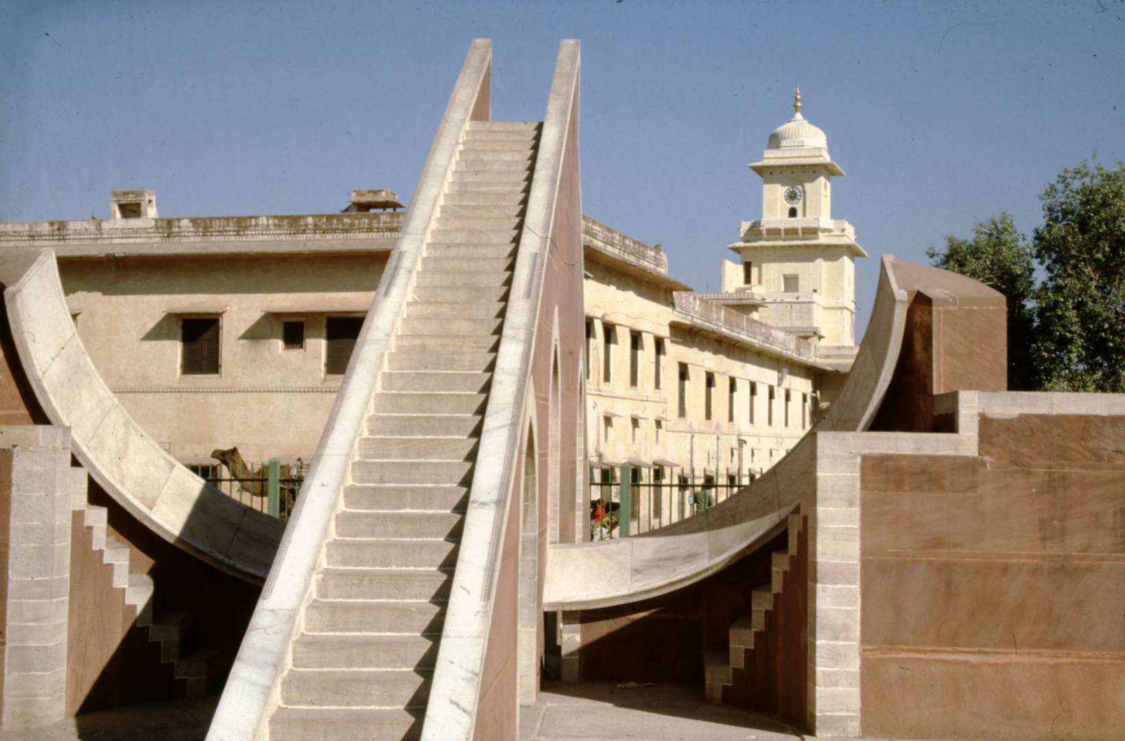 Jantar Mantar, die weltgrößte Sonnenuhr in Jaipur