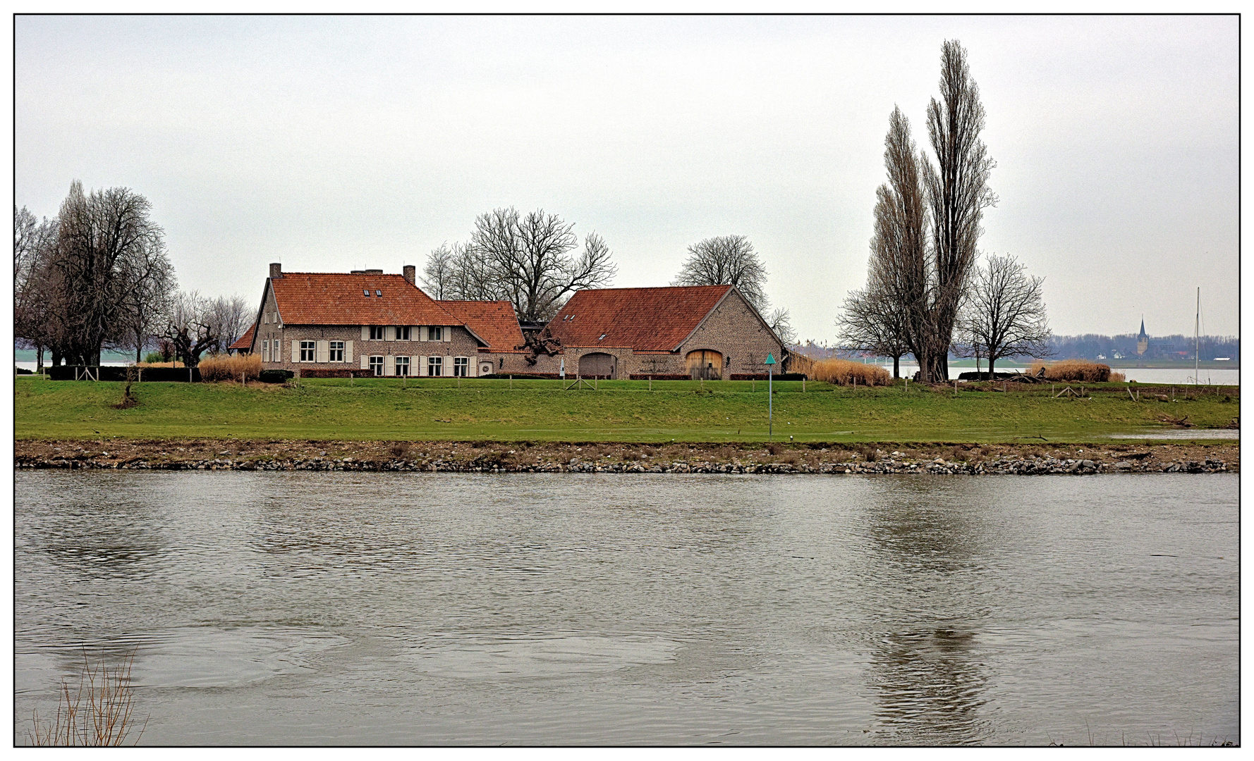 Januar an der Maas