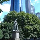 Janusköpfiger "Mainhattan"