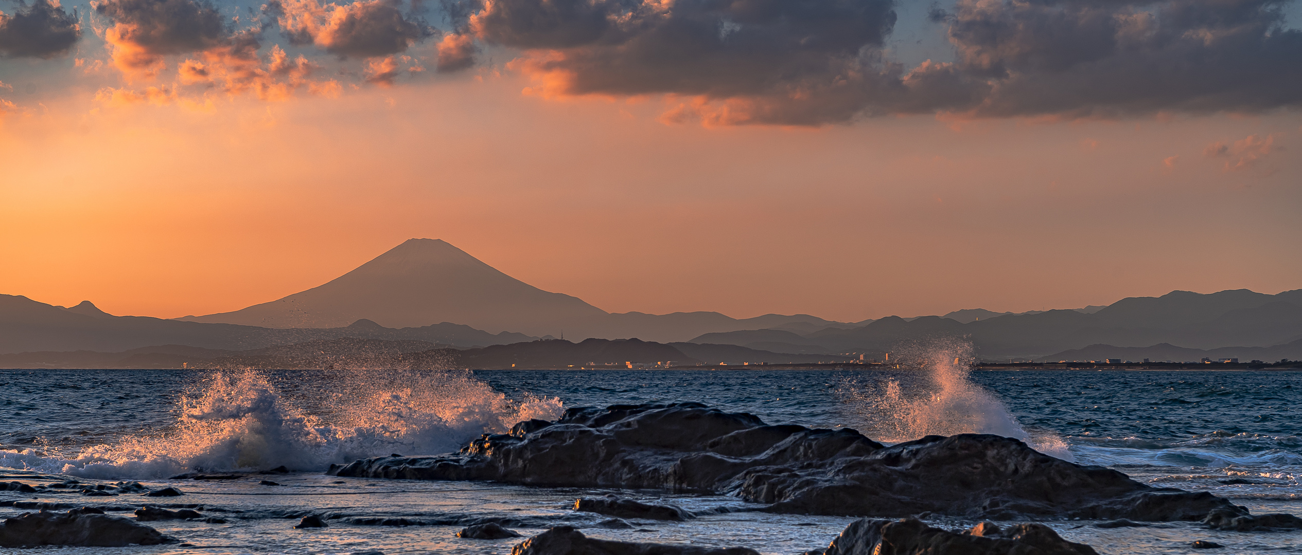 Japan - Enoshima - Fujisan im Sonnenuntergang 