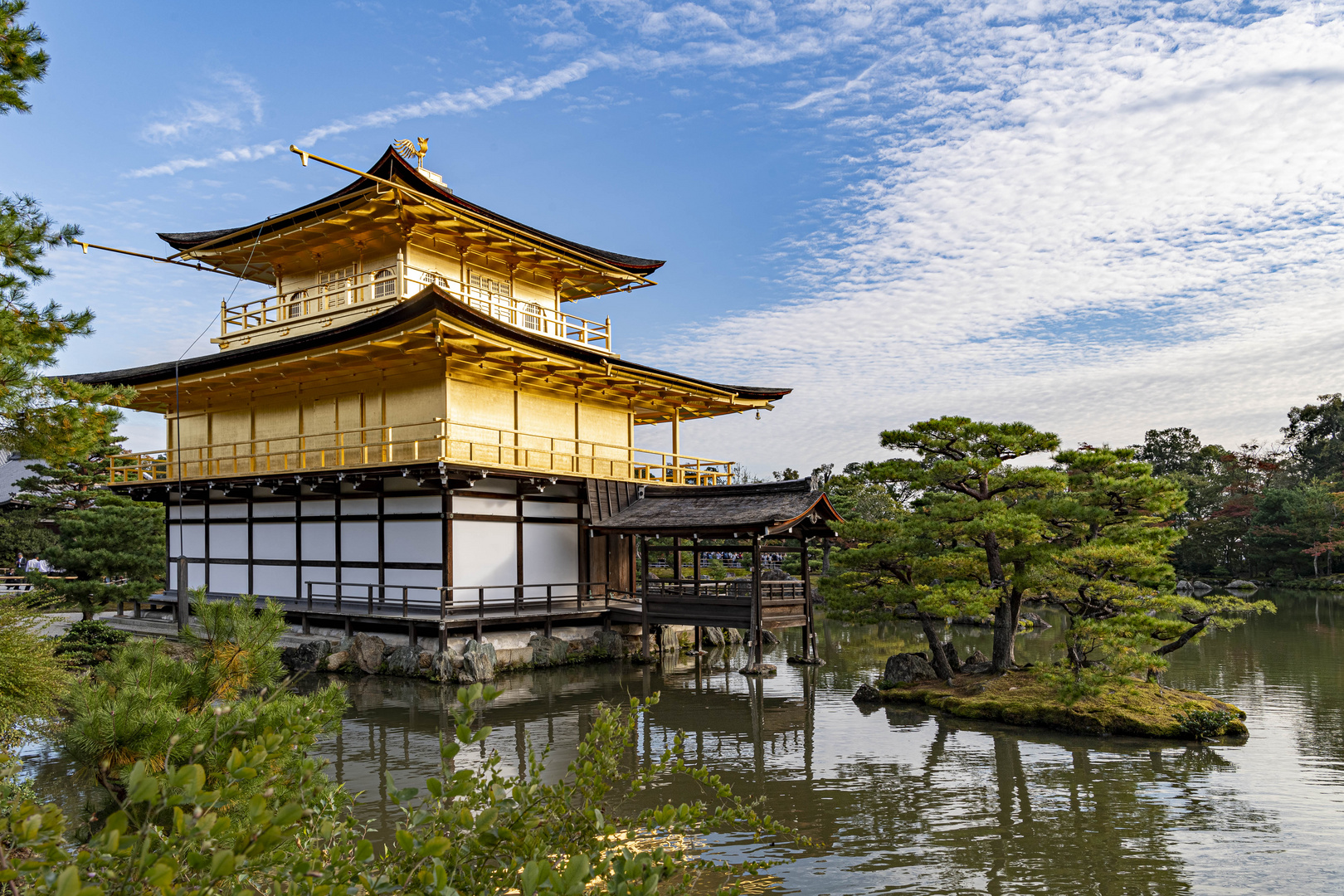 JAPAN- Kyoto - Kinkaku-ji - goldener Pavillon - Rückseite