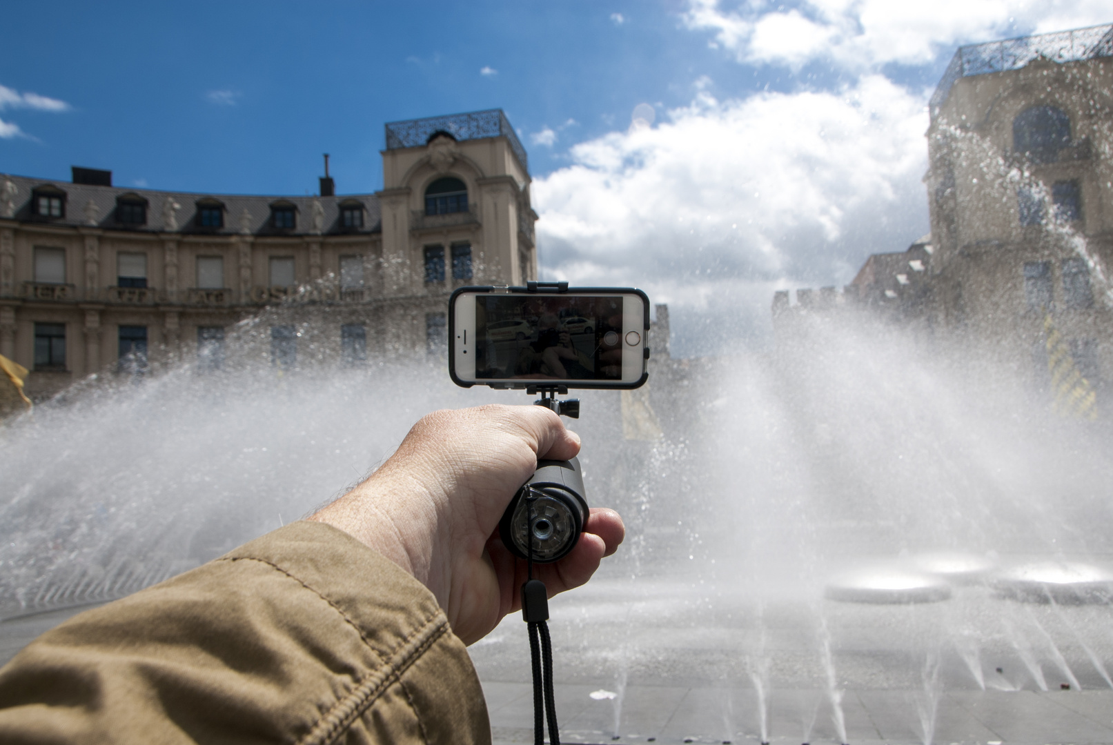 Japanese Tourists at "Brunnen am Stachus"