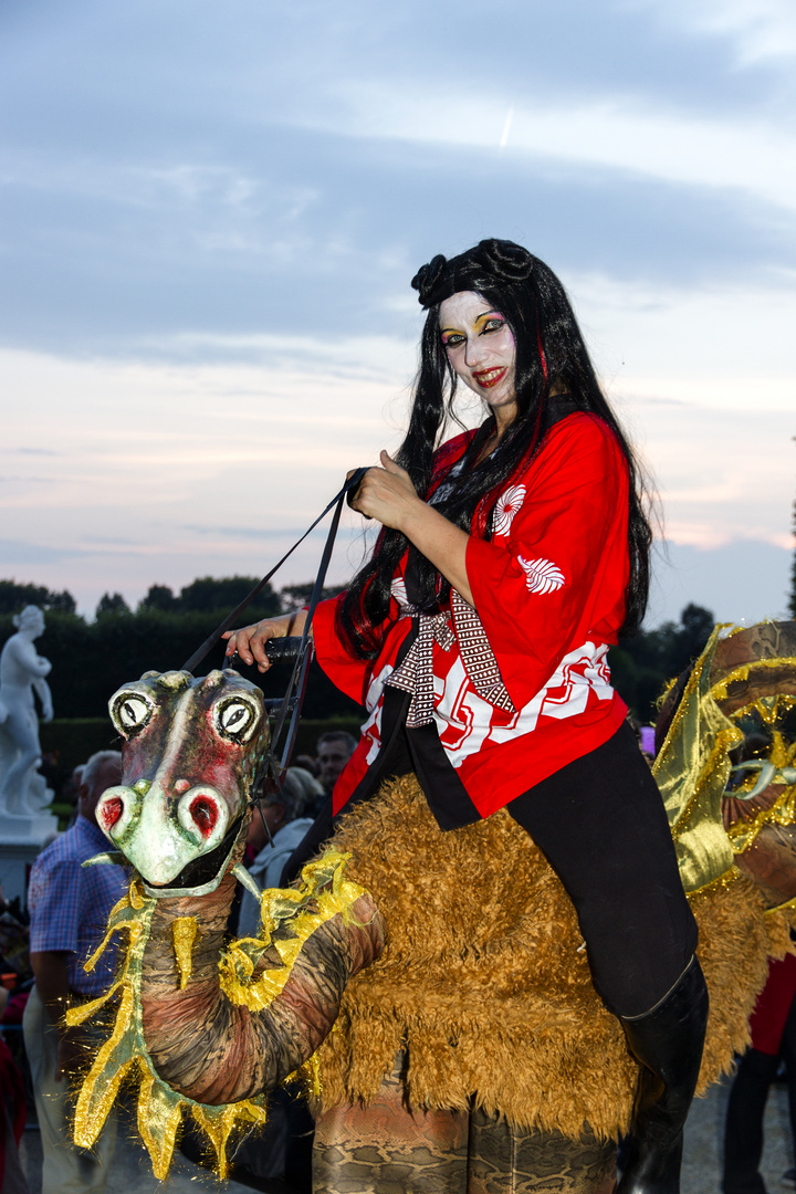 Japanische Drachenreiterin