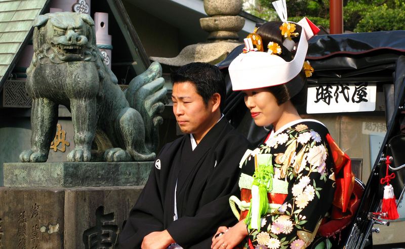 Japanische Hochzeit am Asakusa Shrine