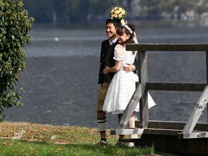 Japanische Hochzeit in Lederhosen