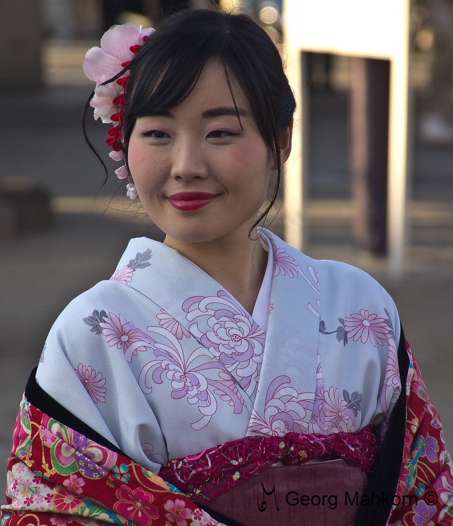 Japanische Schönheit im Kimono