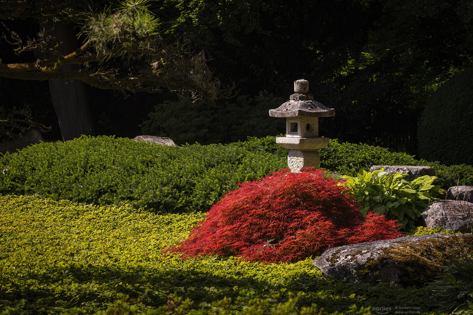 Japanische Steinlaterne