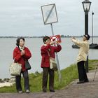 japanische Touristen auf der Insel Marken