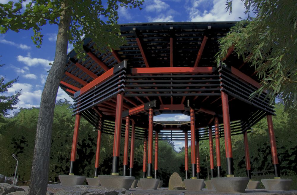 Japanischer Bambusgarten mit Pavillon