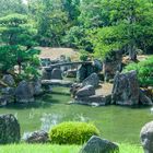 Japanischer Garten im Fushimi-Inari- Tempelbezirk
