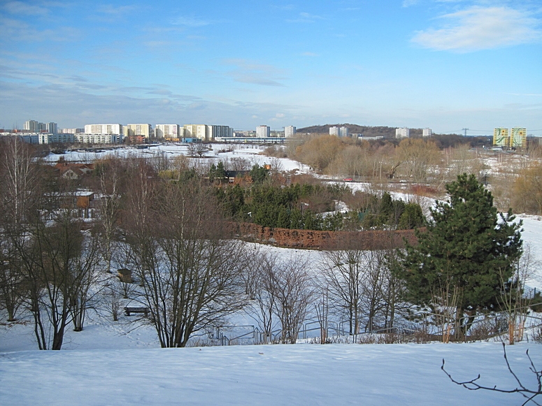 Japanischer Garten in "Gärten der Welt" von oben - Blick auf Berlin Marzahn