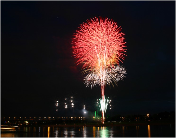 Japanisches Feuerwerk (2)