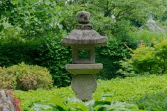 Japanlampe im Bot. Garten Augsburg