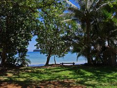 Jardin et bord de mer à l’Hôtel Kanua Tera Ecolodge (Port Boisé)