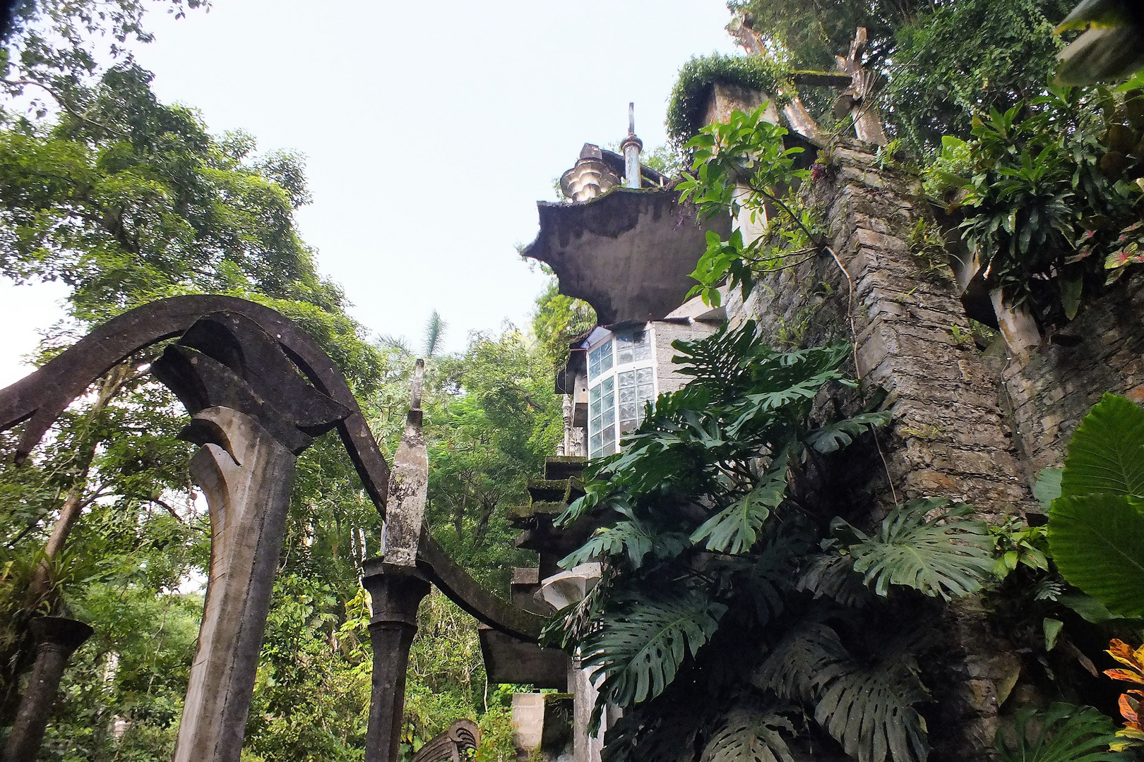 Jardin Laz Pozas von Edward James in Xilitla im mexikanischen Regenwald