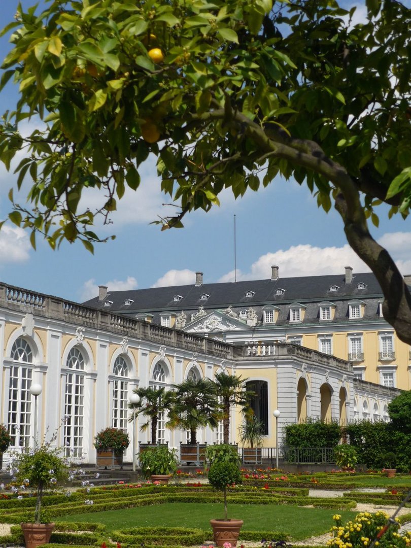 Jardin secret im Schlosspark Augustusburg in Brühl