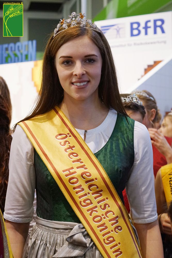 Jasmin Pojer, Österreichische Honigkönigin