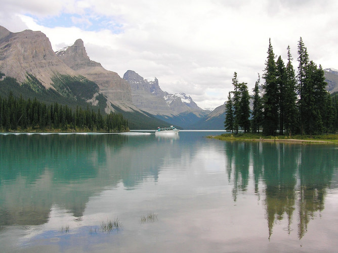 Jasper National Park. B.C.Maligne Lake.