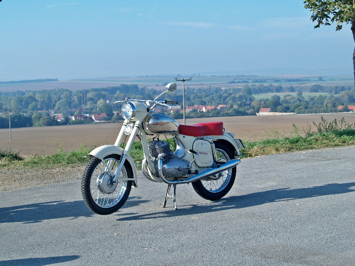 Jawa GS 350 im Harz