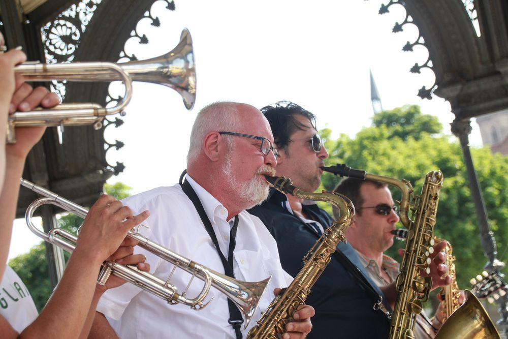 JAZZ 2Trompeten versus 3Saxofone Stuttgart Jazzstadt FESSHBAND