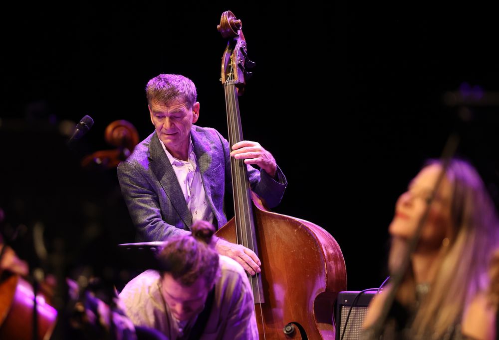 Jazz Bass BrankoA Stgt cr6-A0964-col_v2nov25